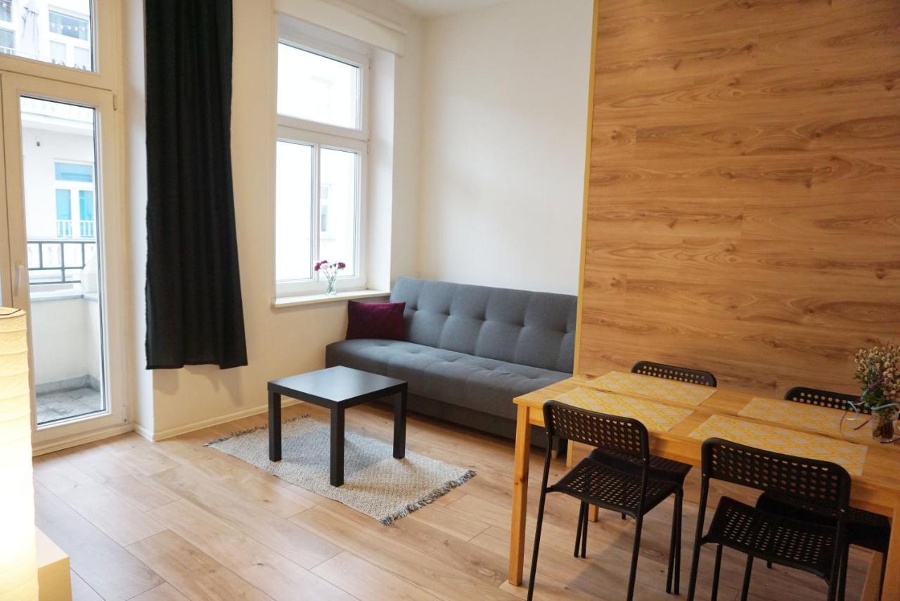 Cosy Balcony Apartment Грудзёндз Экстерьер фото