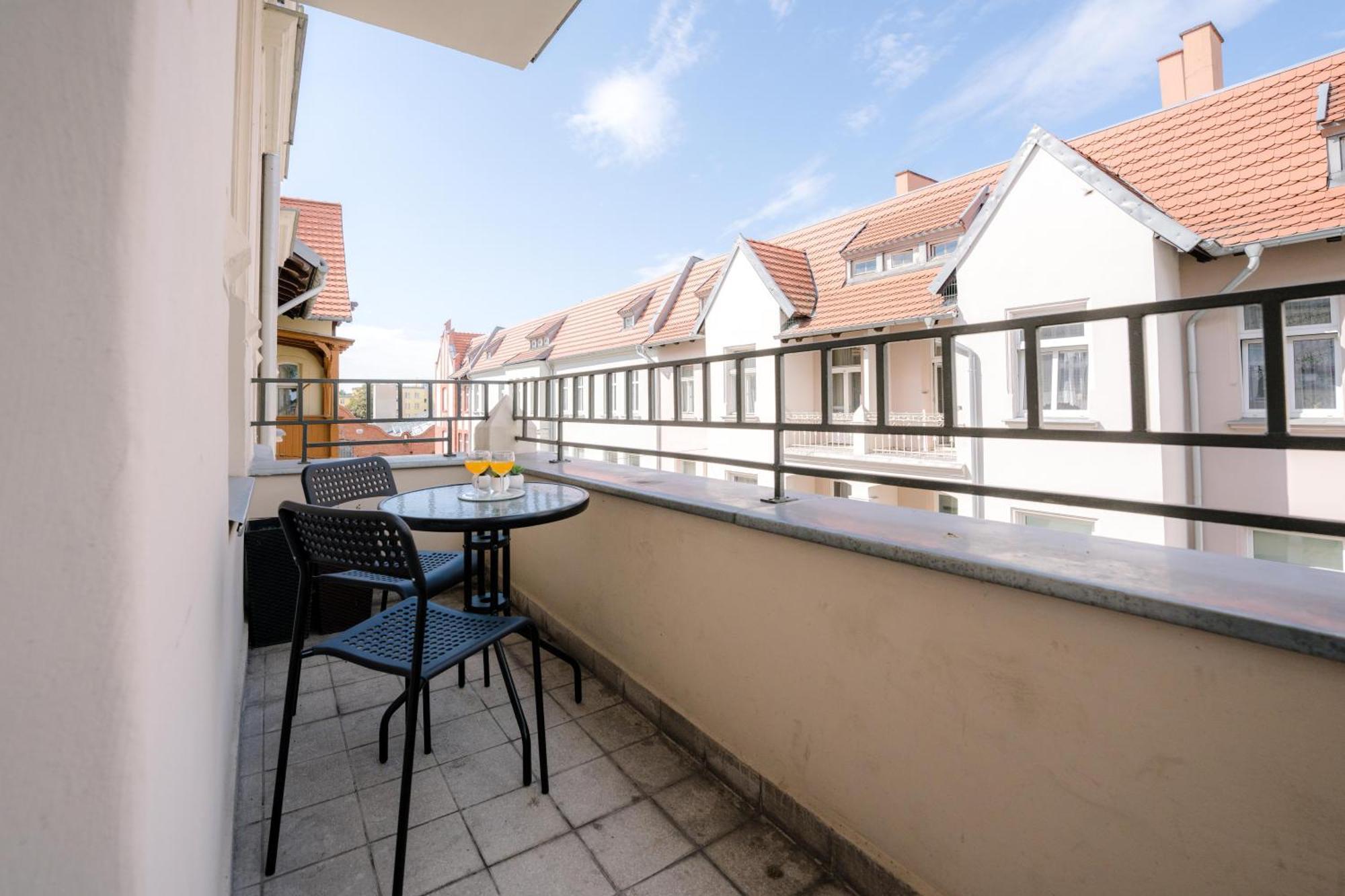 Cosy Balcony Apartment Грудзёндз Экстерьер фото